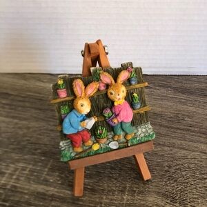 Vtg Bunny Figurine on Mini Easel